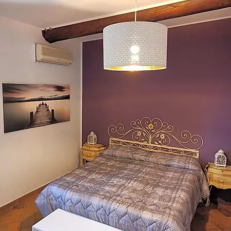 Casale La Decima Bed and Breakfast 4*